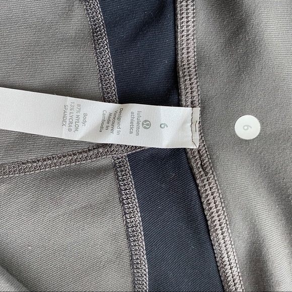 Lululemon Capri pants in grey - Picture 2 of 3